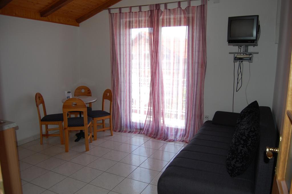 Apartments Bojanic Vodice Habitación foto